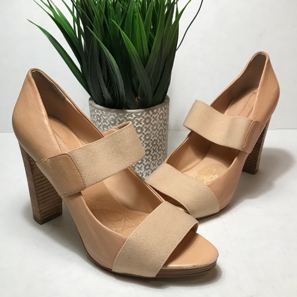 Banana Republic Nude/Tan Leather Stacked Heel - Picture 5 of 8